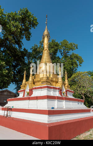 Golden stupa, Ngapali, Rakhine State, Burma (Myanmar) Stock Photo