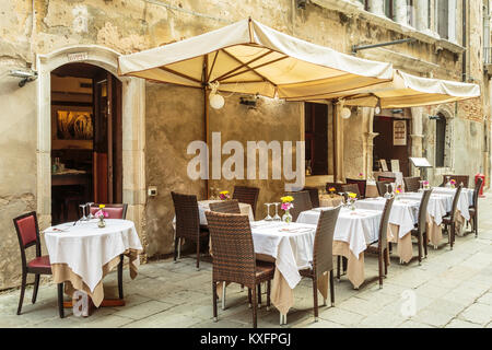 Outdoor seating of a Italian restaurant in Little Italy, Manhattan