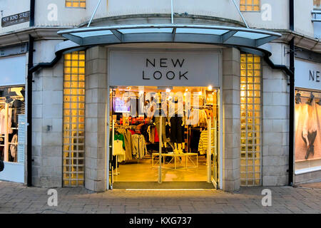 Weymouth, Dorset, UK.  9th January 2018.  New Look shopfront sign in Weymouth, Dorset.  Picture Credit: Graham Hunt/Alamy Live News. Stock Photo