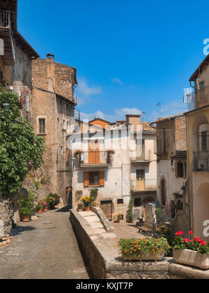Pettorano sul Gizio (L'Aquila, Abruzzi, Italy): old typical village near Sulmona Stock Photo