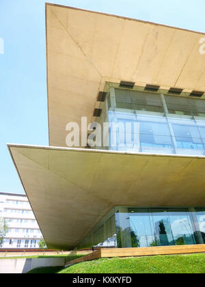 Barcelona - Universidad Politécnica de Cataluña (UPC) - Campus Nord - Edificio Nexus II (16) Stock Photo