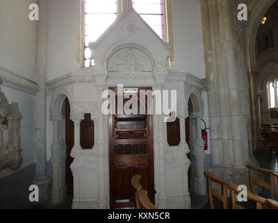 Blendecques (Pas-de-Calais, Fr) église Saint-Colombe (14) confessional curé Stock Photo