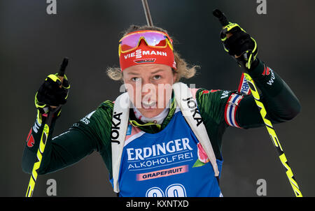 Ruhpolding, Germany. 11th Jan, 2018. Biathlete Laura Dahlmeier from Germany jumps into the race at Chiemgau Arena in Ruhpolding, Germany, 11 January 2018. Credit: Sven Hoppe/dpa/Alamy Live News Stock Photo