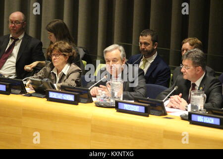 UN, New York, USA. 11th Jan, 2018. UN Sec-Gen Antonio Guterres presented his Migration report, '“Making Migration Work for All,' to the UN General Assembly. Credit: Matthew Russell Lee/Alamy Live News Stock Photo