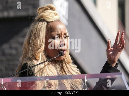 Los Angeles, California, USA. 11th Jan, 2018. Mary J. Blige attends the ceremony honoring her with a Star on The Hollywood Walk of Fame held on January 11, 2018 in Hollywood, California. Credit: Ringo Chiu/ZUMA Wire/Alamy Live News Stock Photo