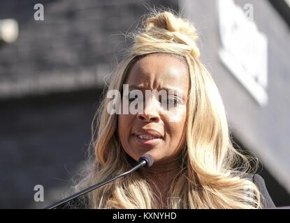 Los Angeles, California, USA. 11th Jan, 2018. Mary J. Blige attends the ceremony honoring her with a Star on The Hollywood Walk of Fame held on January 11, 2018 in Hollywood, California. Credit: Ringo Chiu/ZUMA Wire/Alamy Live News Stock Photo