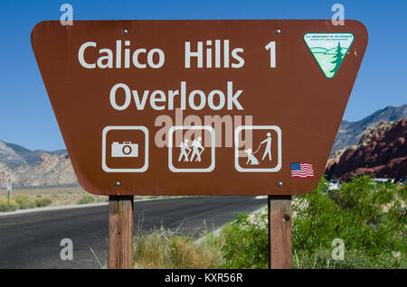Road sign for the Calico Hills Overlook on the scenic drive in Red Rock Canyon.  Las Vegas, Nevada Stock Photo