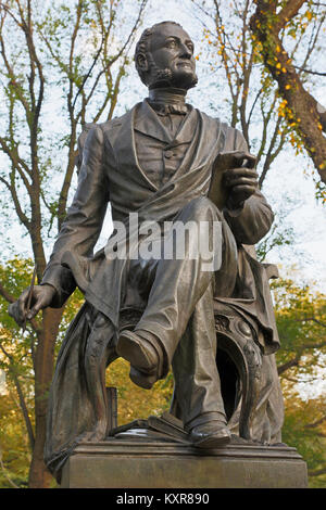 New York, New York State, United States of America.  Statue in Central Park of American poet Fitz-Greene Halleck, 1790-1867 by American sculptor James Stock Photo