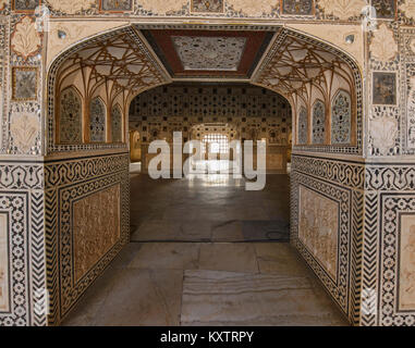 Silver-laid mirrors at the Amer Fort, Jaipur, India Stock Photo