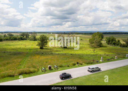 View west from the Union line on Cemetery Ridge towards the Klingle Farm (red building) , Gettysburg National Military Park, Pennsylvania, USA. Stock Photo