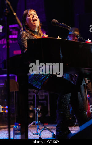 The American singer, songwriter and musician Beth Hart performs a live concert at Sentrum Scene in Oslo. Norway, 28/11 2015. Stock Photo