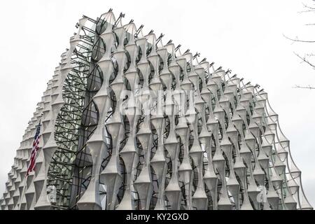 London, UK. 12th Jan, 2018. London 12th January 2018: The American Flag is raised at the new U.S Embassy in Nine Elms South London. Credit: claire doherty/Alamy Live News Stock Photo
