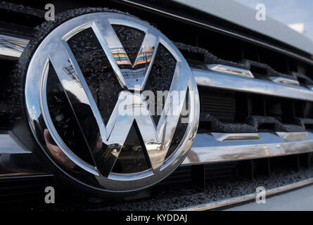 Detroit, USA. 14th Jan, 2018. The logo of a Volkswagen is covered in ice crystals on the forecourt of a dealership in Detroit, Michigan, USA, on 14 January 2018. Credit: Boris Roessler/dpa/Alamy Live News Stock Photo