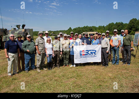 Kentucky civic leaders and employers visit with Kentucky Guardsmen as part of an Employer Support for the Guard and Reserve (ESGR) Boss Lift at Fort Knox, Ky., July 22, 2015. (U.S. Army National Guard photo by Staff Sgt. Scott Raymond) Stock Photo