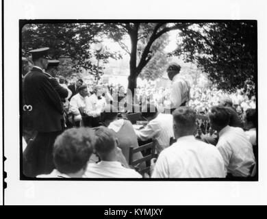 Tennessee v John T Scopes Trial Outdoor proceedings on July 2898243103 o Stock Photo