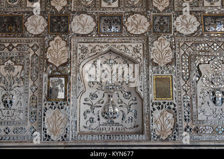 Silver-laid mirrors at the Amer Fort, Jaipur, India Stock Photo