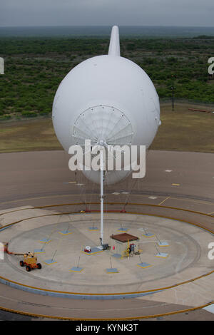 Eagle Pass, TX - The Tethered Aerostat Radar System (TARS) is low-level airborne ground surveillance system that uses aerostats (moored balloons) as radar platforms.  U.S. Customs and Border Protection, Air and Marine Operations use the TARS to provide persistent, long-range detection and monitoring (radar surveillance) capability for interdicting low-level air, maritime and surface smugglers and narcotics traffickers.  Photographer: Donna Burton Stock Photo