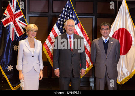 U.S. Secretary of State Rex Tillerson holds a trilateral meeting with Australian Minister for Foreign Affairs Julie Bishop and Japanese Minister for Foreign Affairs Tarō Kōno in Manila, Philippines, on August 7, 2017. Australia, Japan, and United States Hold Trilateral Meeting in the 36021208710 o Stock Photo