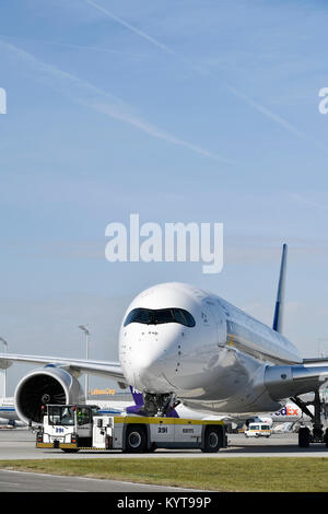 Singapore Airlines, Airbus, A350-900, aircraft, airplane, plane, airlines, airways, roll, in, out,  take of, start, Push, Ramp, Munich Airport, Stock Photo
