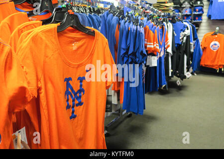 Mets clubhouse shop hi-res stock photography and images - Alamy