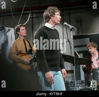 MANFRED MANN UK rock group with vocalist Paul Jones about 1965. Photo: Tony Gale Stock Photo