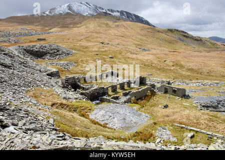 Old ruins of Rhosydd slate quarry mill on level three at top of site below Moelwyn Mawr in Snowdonia Tanygrisiau Blaenau Ffestiniog Gwynedd Wales UK Stock Photo