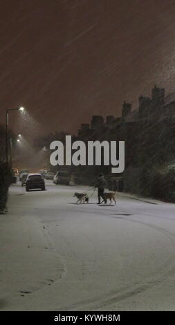 Edinburgh, UK. 16th Jan, 2018. Heavy snow falling, Edinburgh, United Kingdom Credit: Thomas Feige/Alamy Live News Stock Photo