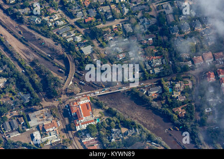 Montecito, California, USA. 15th Jan, 2018. Aerial view of Montecito and mudslide damage. Credit: Mark Holtzman/ZUMA Wire/Alamy Live News Stock Photo