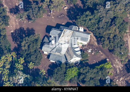 Montecito, California, USA. 15th Jan, 2018. Aerial view of Montecito and mudslide damage. Credit: Mark Holtzman/ZUMA Wire/Alamy Live News Stock Photo