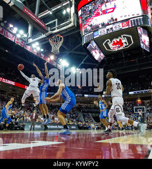 Columbia, SC, USA. 16th Jan, 2018. South Carolina Gamecocks guard Wesley Myers (15) goes up against Kentucky Wildcats forward PJ Washington (25) in the SEC Basketball matchup at Colonial Life Arena in Columbia, SC. (Scott Kinser/Cal Sport Media) Credit: csm/Alamy Live News Stock Photo