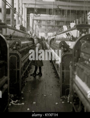 Little spinner in Mollahan Cotton Mills, Newberry, S.C. Many others as small. Stock Photo