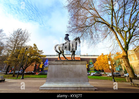 Portland, Oregon, United States - Dec 22, 2017 : Theodore Roosevelt, Rough Rider statue, and Oregon Historical Society Museum, South Park Blocks Stock Photo