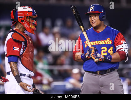 World Baseball Classic: Cabrera sits; Puerto Rico routs Venezuela