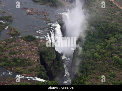 Main falls with Cataract Island, Mosi-Oa-Tunya, Victoria Falls, Zimbabwe. Stock Photo