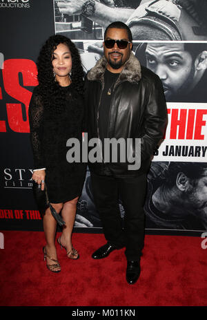 Los Angeles, Ca, USA. 17th Jan, 2018. Ice Cube, Kimberly Woodruff, at the premiere of Den Of Thieves at Regal Theaters at LA Live in Los Angeles, California on January 17, 2018. Credit: Faye Sadou/Media Punch/Alamy Live News Stock Photo