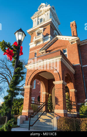 Historic Gwinnett County Courthouse with Christmas decorations on the square in historic downtown Lawrenceville, Georgia, northeast of Atlanta. (USA) Stock Photo