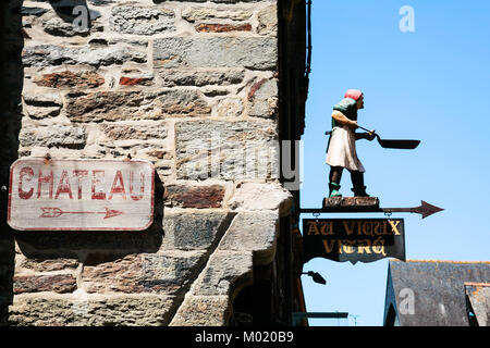 VITRE, FRANCE - JULY 7, 2010: street sign to the side of the castle (chateau) in Vitre old town. Vitre is a commune in the Ille-et-Vilaine department  Stock Photo