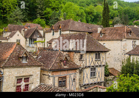 We see the villa of Saint Cirq Lapopie designated as one of the most beautiful medieval French villas located in the natural park des Causses du Querc Stock Photo