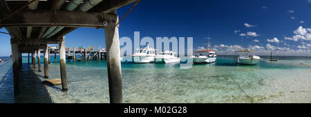 Boats moored at Heron Island on the southern end of the Great Barrier Reef, Queensland, Australia Stock Photo