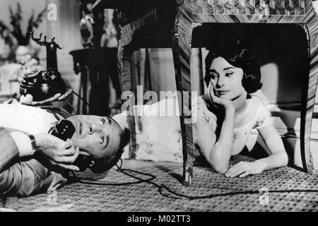 Love in the Afternoon Year : 1957 USA Director : Billy Wilder Gary Cooper, Audrey Hepburn Stock Photo