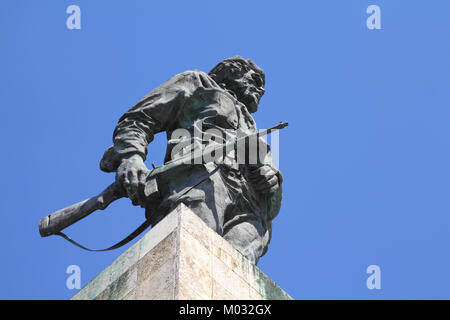 Che Guevara holding a rifle in Santa Clara, Cuba. Symbol of revolution. Stock Photo