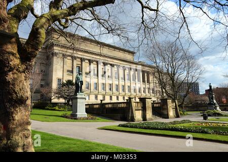 Liverpool - city in Merseyside county of North West England (UK). Saint John's Gardens and Saint George's Hall. Stock Photo