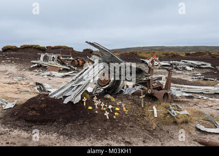 The wreckage of the B-29 Superfortress ‘Over Exposed’ at the crash site on Bleaklow, Peak District, Derbyshire, UK Stock Photo