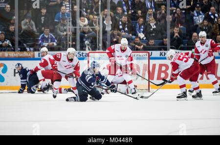 Moscow. 18th Jan, 2018. Artyom Podshendyalov (2nd R) of Spartak vies with Igor Ignatushkin (4th R) of Dynamo during the 2017-2018 Kontinental Hockey League (KHL) game between HC Dynamo M and Spartak in Moscow, Russia on Jan. 18, 2018. Spartak won 5-4. Credit: Wu Zhuang/Xinhua/Alamy Live News Stock Photo