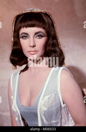 CLEOPATRA 1963 20th Century Fox film with Elizabeth Taylor Stock Photo