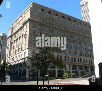 Brandeis building (Omaha) from NE 2 Stock Photo