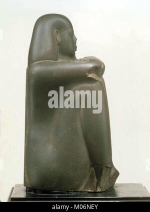 Naophorous Block Statue of a Governor of Sais, Psamtik-seneb- MET 1982.318 01 Stock Photo
