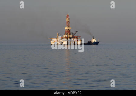 Semi-submersible drilling rig Istigal seen operating in the Caspian Sea in 2010 Stock Photo