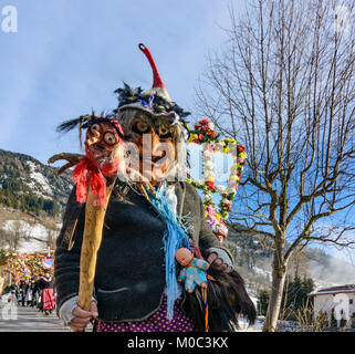 Bad Hofgastein: Perchtenlauf (Percht Perchten mask procession): Hexe (witch), Pongau, Salzburg, Austria Stock Photo