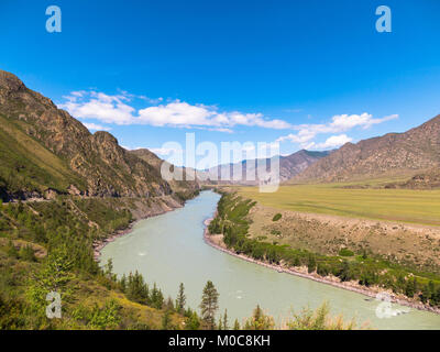 Waves, spray and foam, river Katun in Altai mountains. Siberia, Russia ...